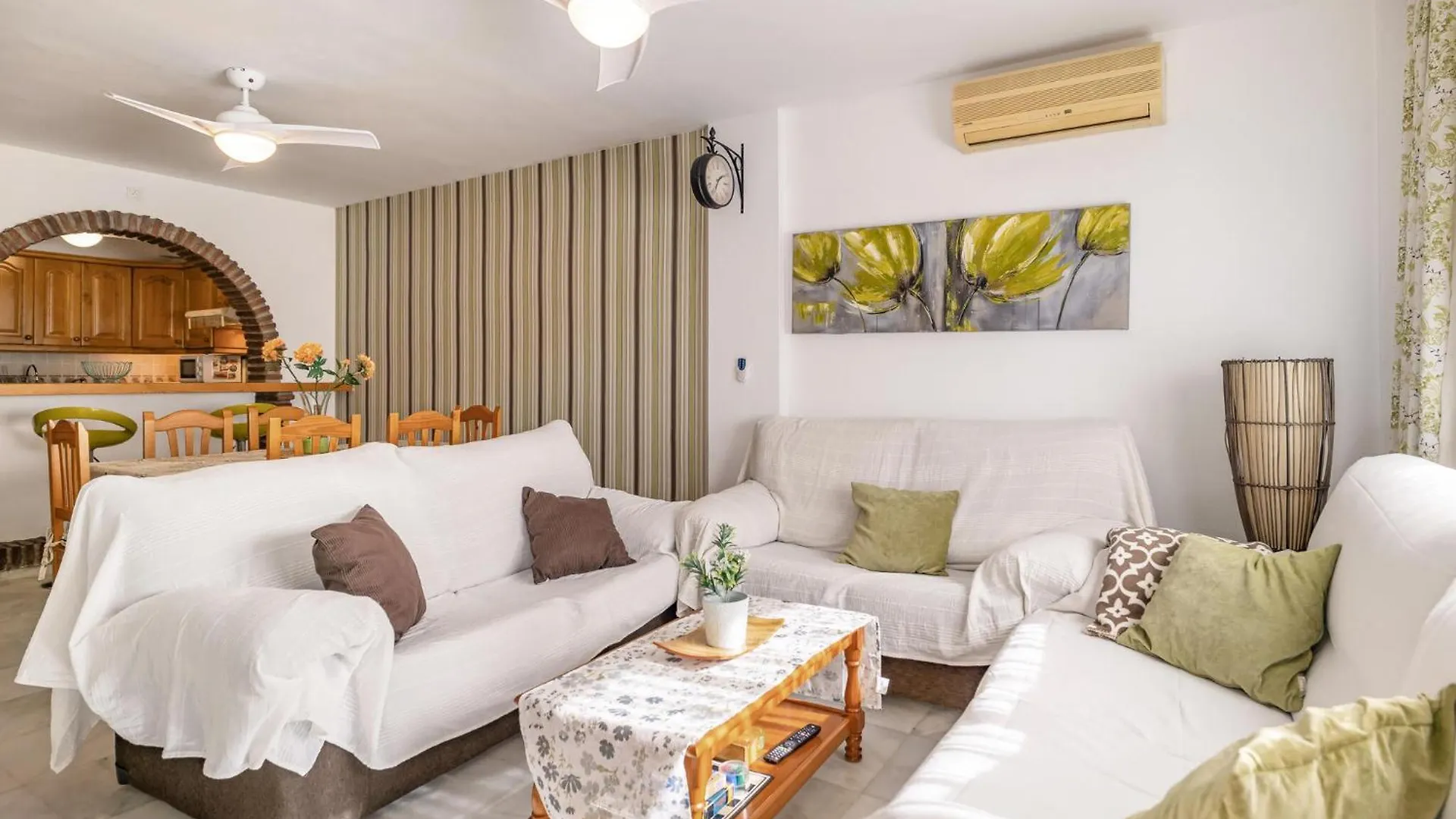 Stunning Apartment In Benalamdena With Kitchen ベナルマデナ スペイン