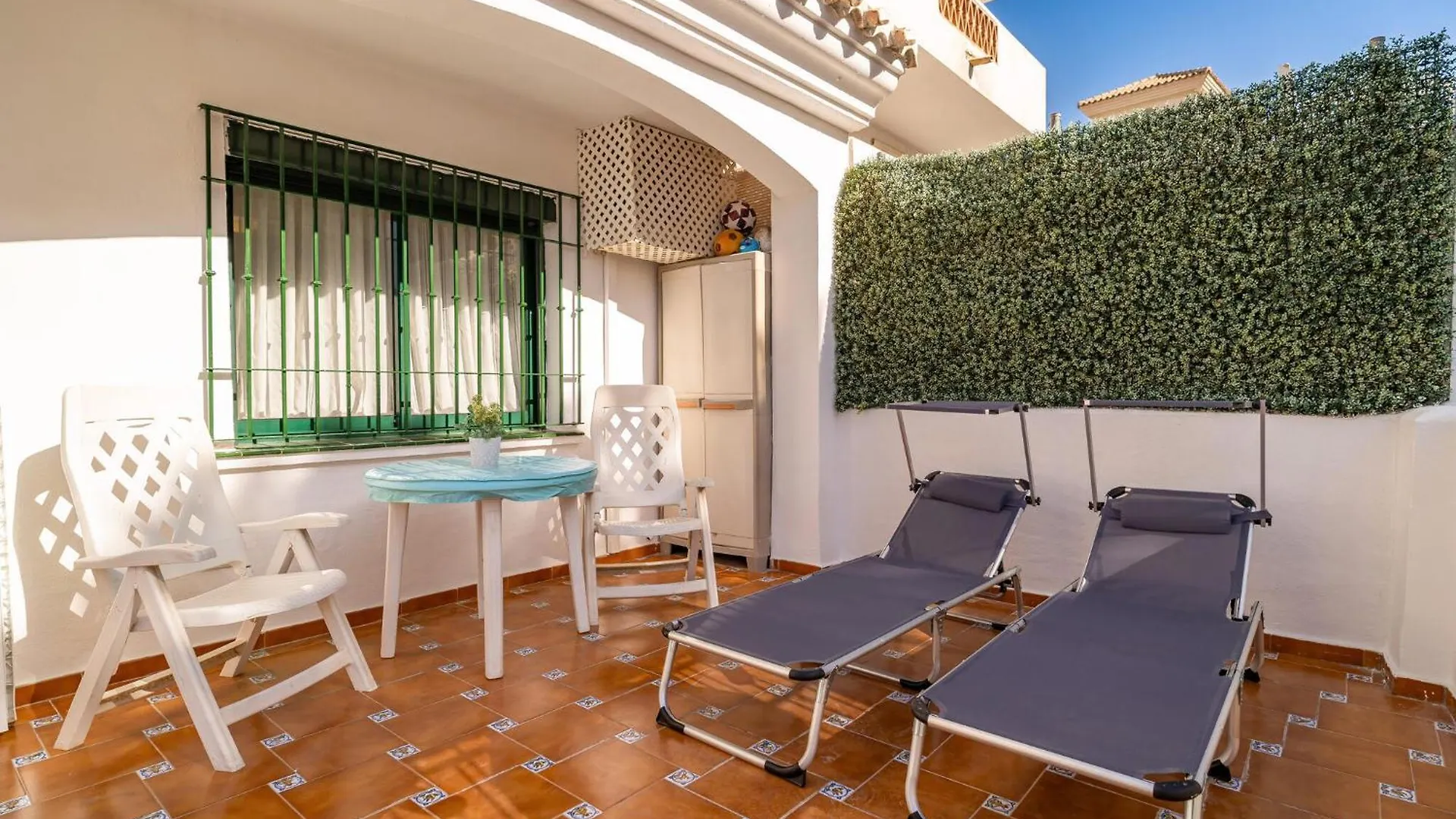 Stunning Apartment In Benalamdena With Kitchen Benalmádena