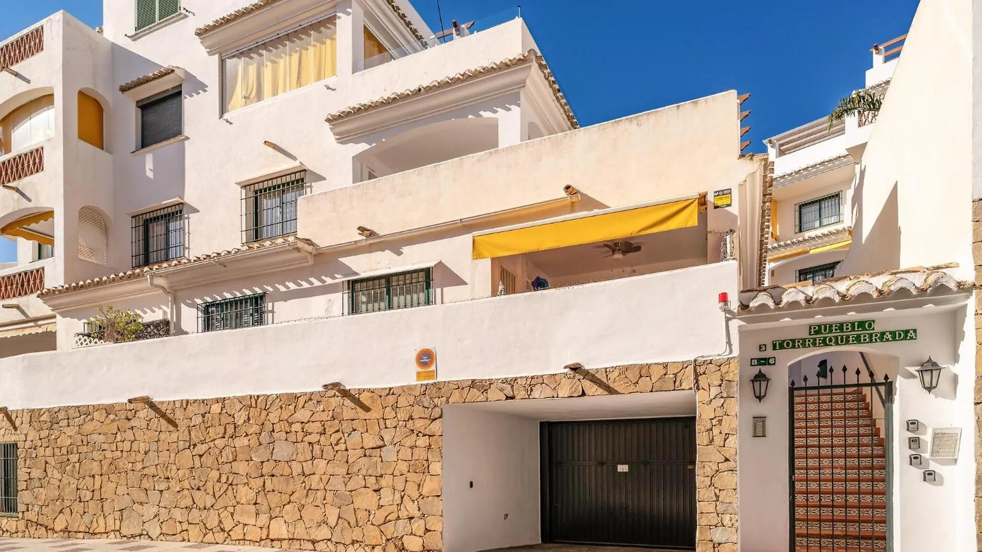 Stunning Apartment In Benalamdena With Kitchen ベナルマデナ スペイン