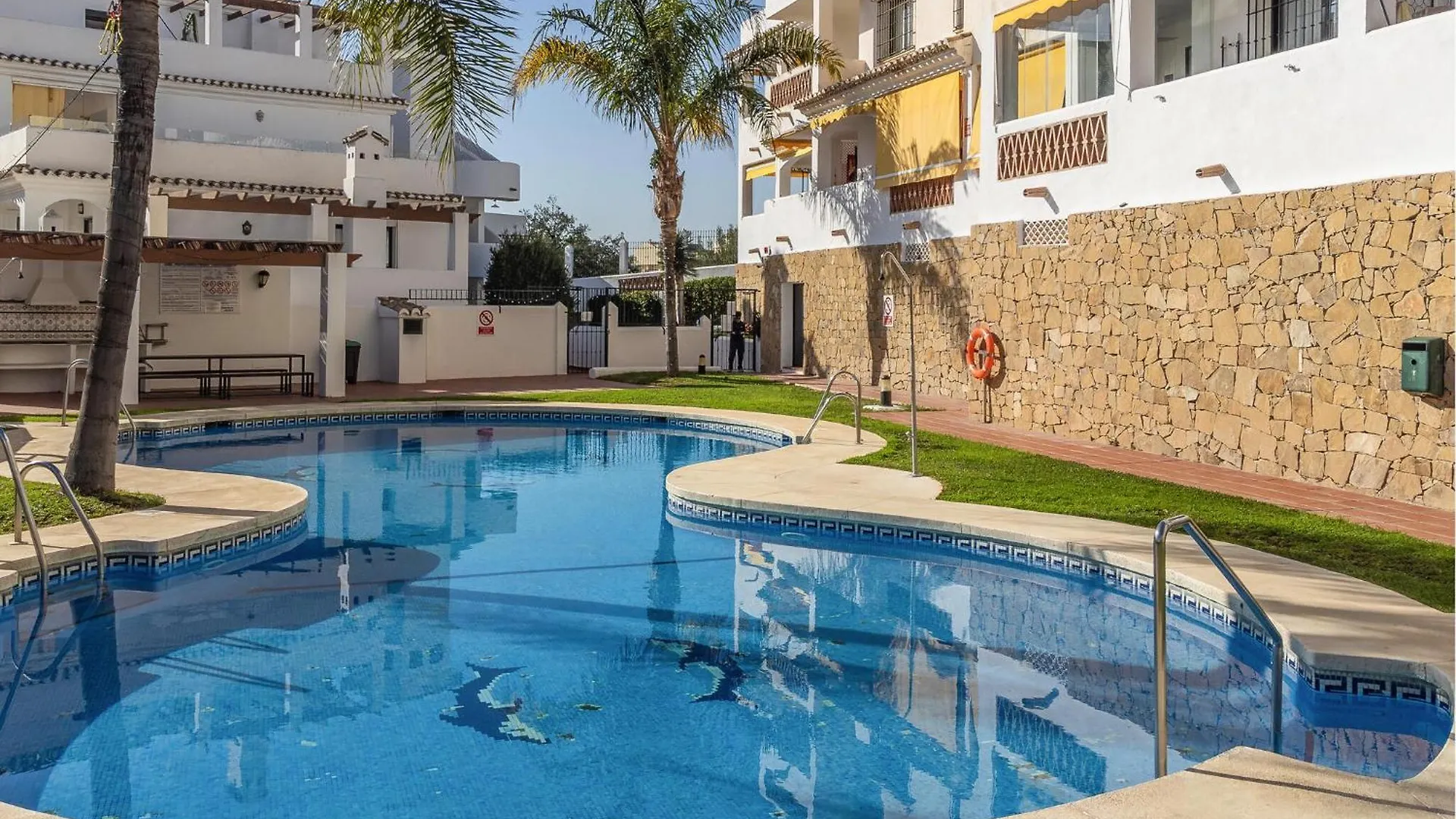 Stunning Apartment In Benalamdena With Kitchen Benalmádena