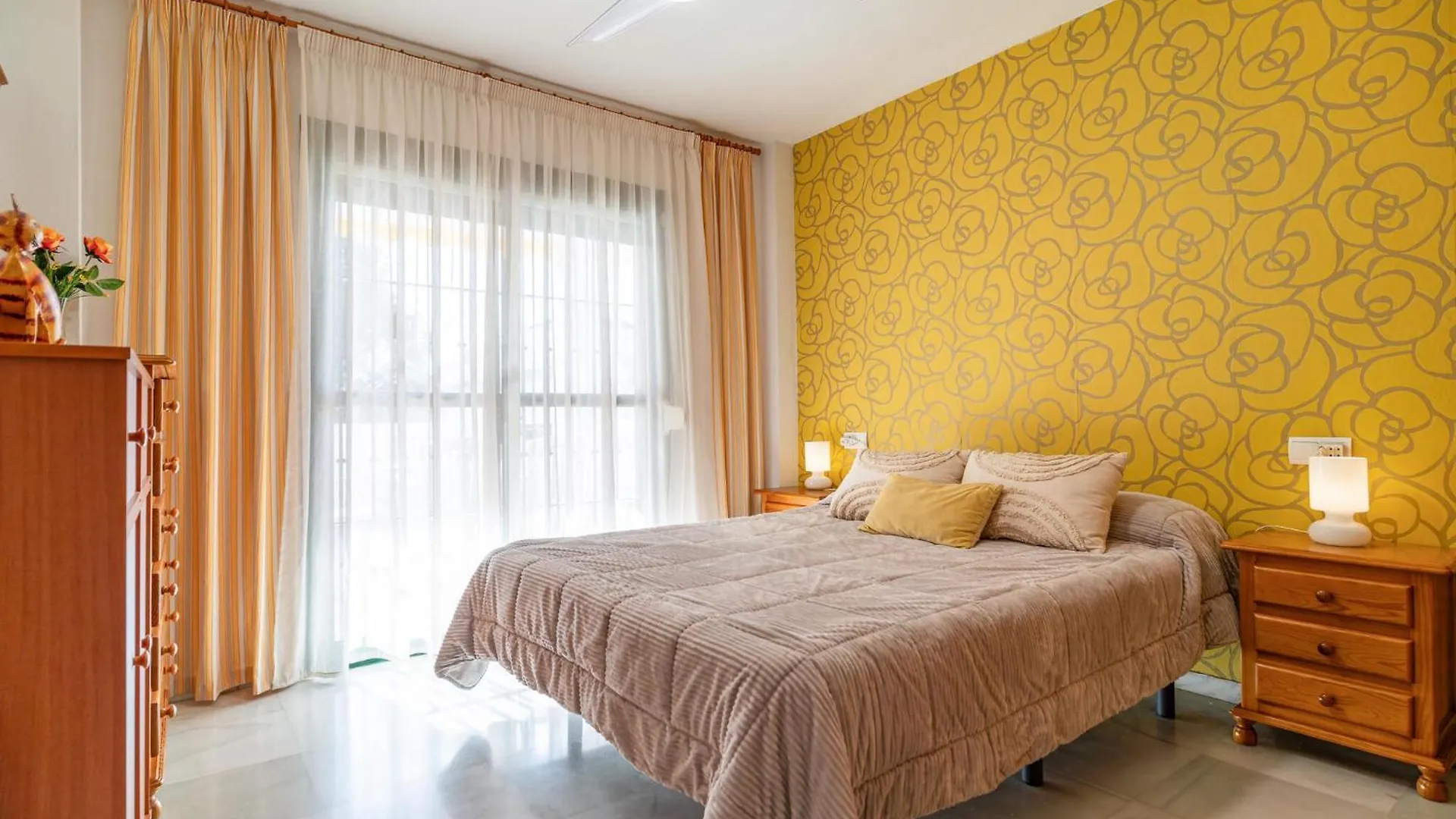 Stunning Apartment In Benalamdena With Kitchen Benalmádena